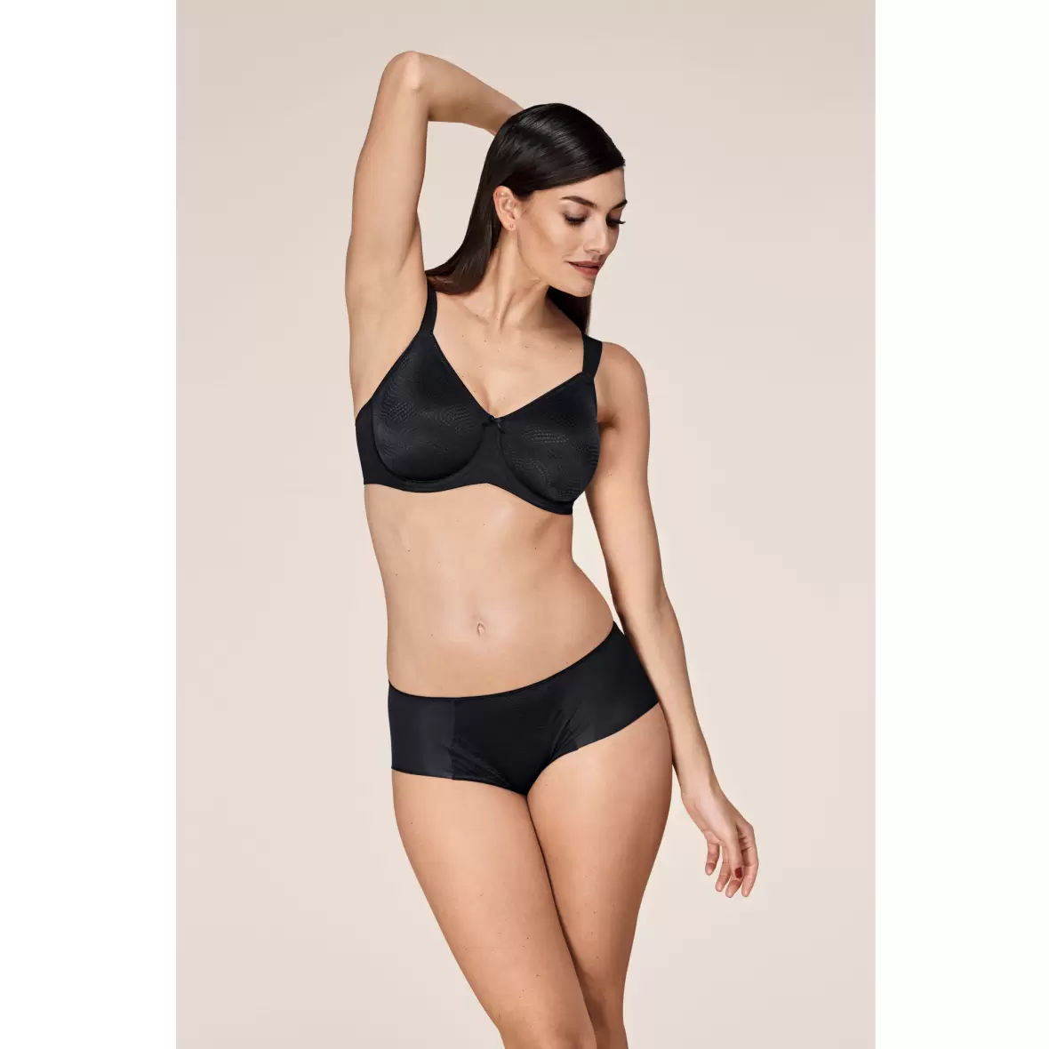 Triumph Essential Minimizer BH (Black) | Sofie Lingeri