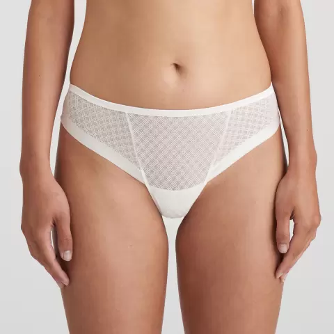 Channing String, Natural