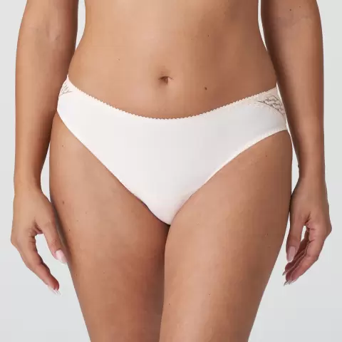Montara Tai, Crystal Pink