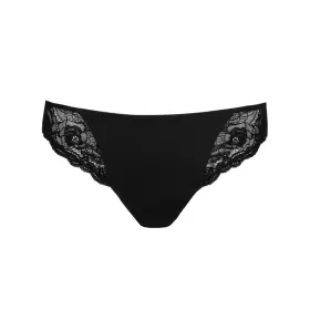 Cyrile Tai, Black