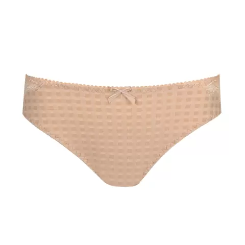 Madison Tai, Caffé Latte