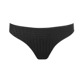 Avero Tai, Black