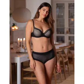 Laila Maxi, Sort