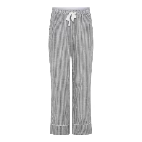 Pia Natbukser, Pavement Stripe