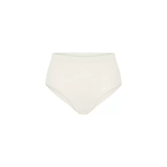 Triumph - Beauty Layers Uld Maxi, Ecru White