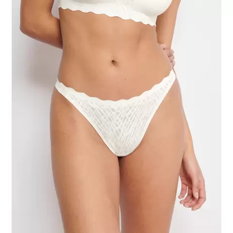 Zero Feel Bliss String, Silk White