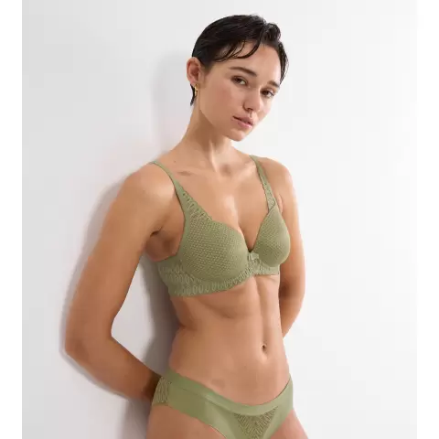 Aura Spotlight T WHP, Olive Gold