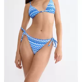 Bikini Tai, Blue