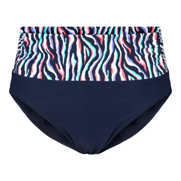 Wiki - Swim Tai De Luxe, Mustique