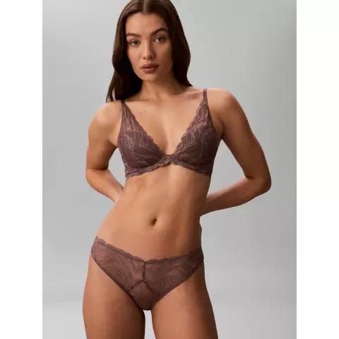 Tai, Botanical Brown