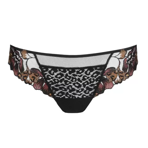Juliane Tai, Black
