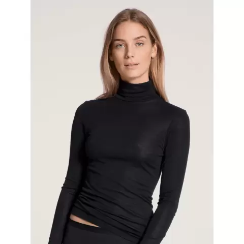 True Confidence Turtleneck, Black