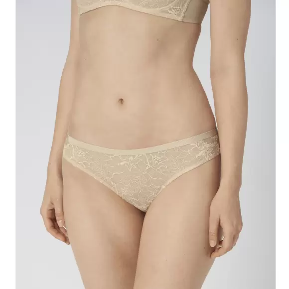 Triumph - Amourette Charm Brazilian, Nude