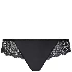 Caresse Tai, Black